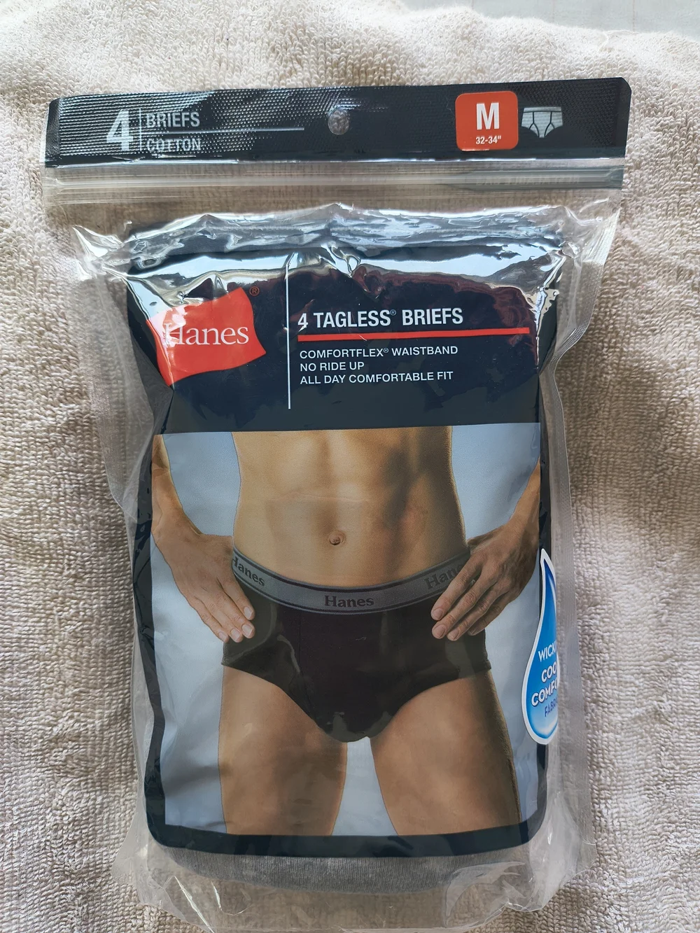 Hanes Men’s Black Tagless Briefs - Black (4 Pack)